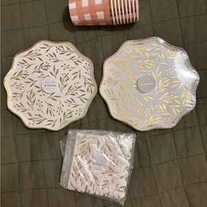 Meri Meri Gold and White Disposable Tableware Set